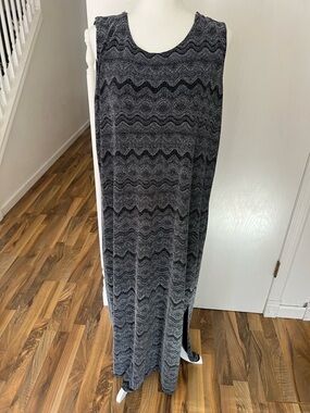 August Max Black & Silver Wavy Stripes Pattern Maxi Sleeveless Dress, roomy XXL